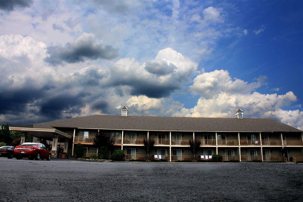 Hampton Falls Inn Buitenkant foto